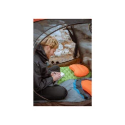 Alps Mountaineering Versa Pillow 35 Alps Mountaineering Versa Pillow -Alps Versa Orange Lifestyle 1 1