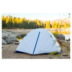 Alps Mountaineering Lynx 4-Person -Alps lynx 4 lifestyle 2 4